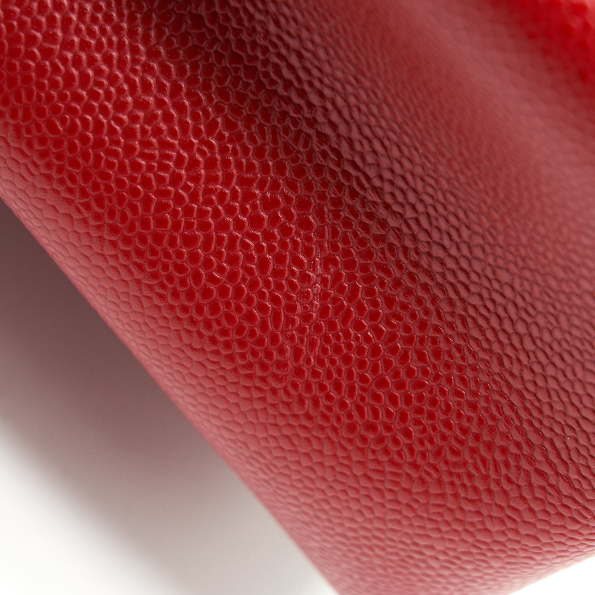 chanel-grand-shopping-tote-caviar-red-with-shw