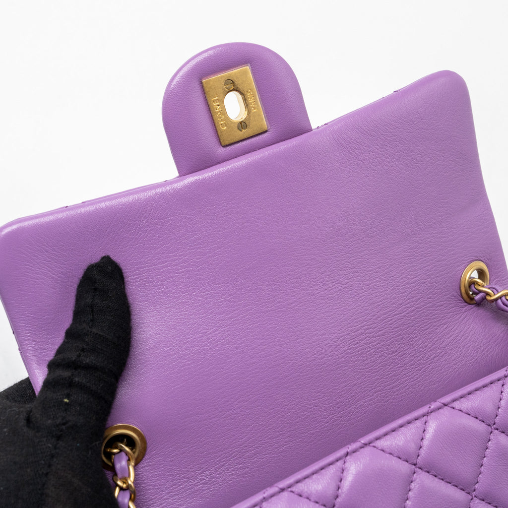chanel-22s-pearl-crush-mini-rectangular-flap-bag-lambskin-purple-ghwmicrochip