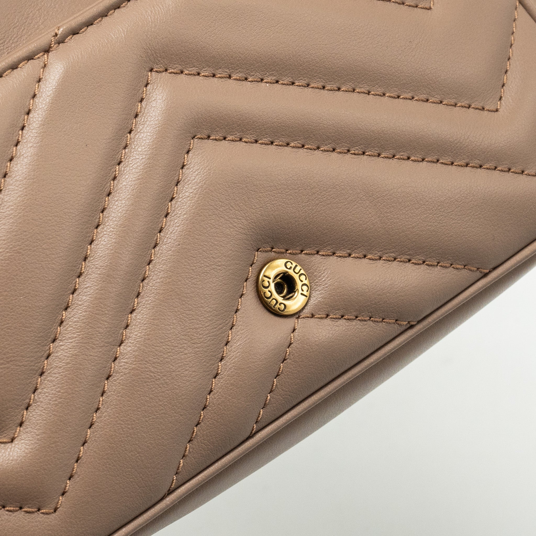gucci-gg-marmont-super-mini-bag-calfskin-beige-ghw