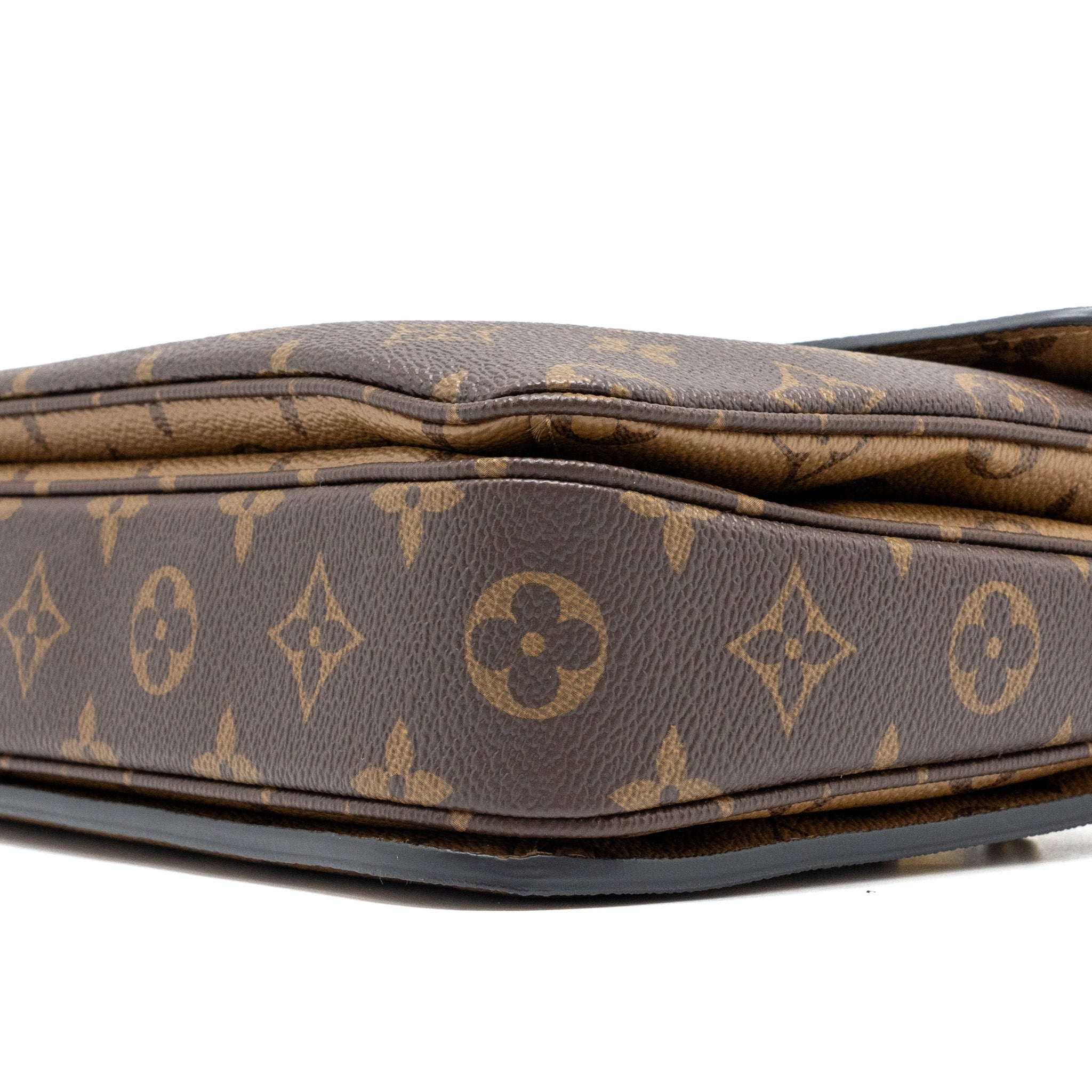 louis-vuitton-pochette-metis-monogram-reverse-canvas-ghw-7