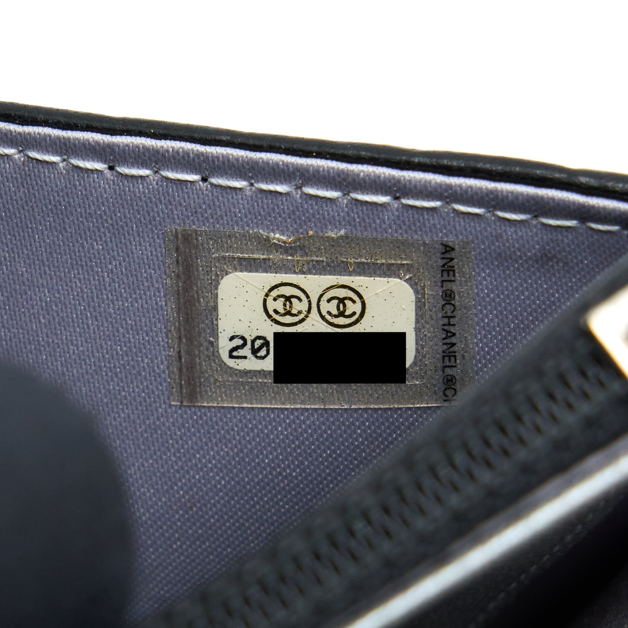 chanel-camellia-wallet-on-chain-lambskin-black-shw