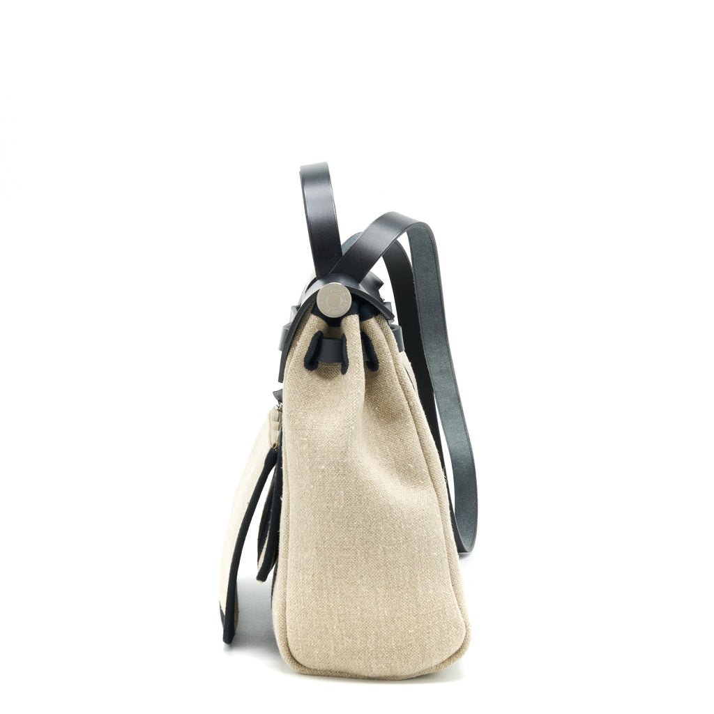 hermes-herbag-31-retourne-tote-bag-toile-camp-h-vibration-black