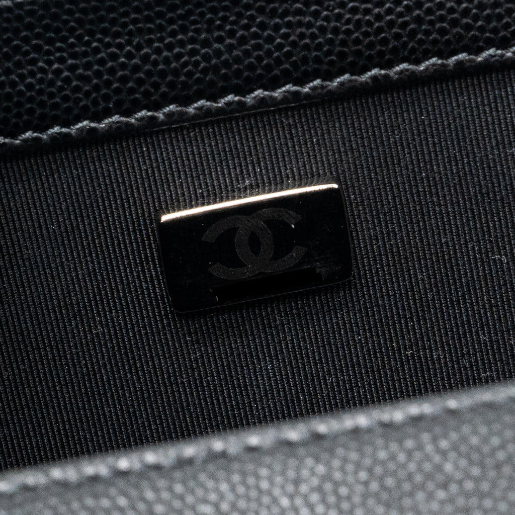 chanel-medium-boy-bag-caviar-black-ruthenium-silver-hardwaremicrochip