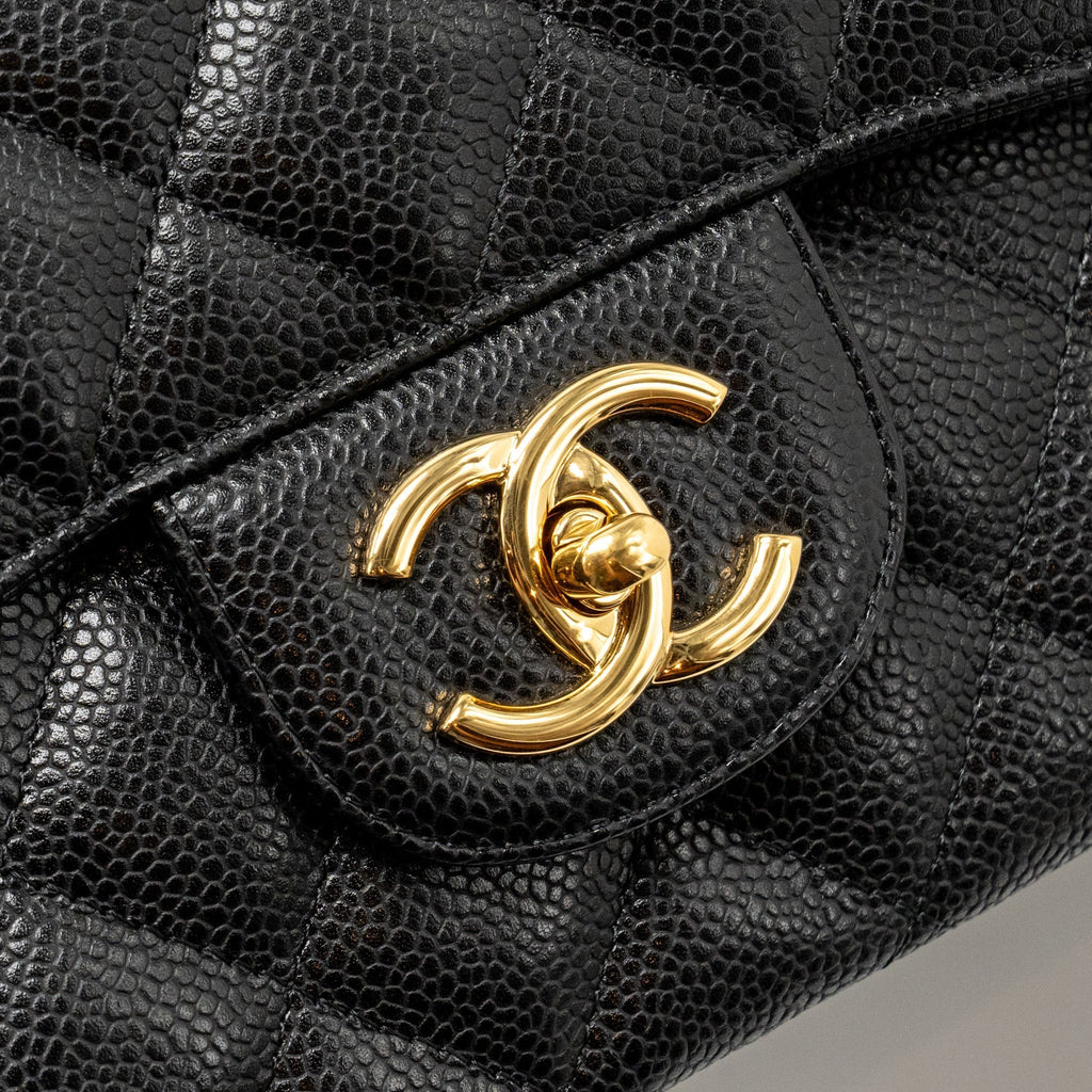 chanel-flap-black