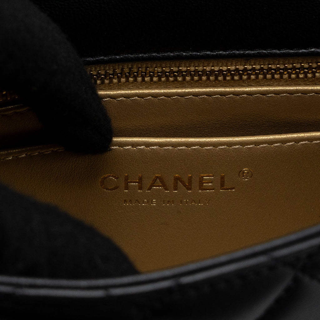 chanel-23k-pearl-crush-mini-square-flap-bag-lambskin-black-ghw-microchip