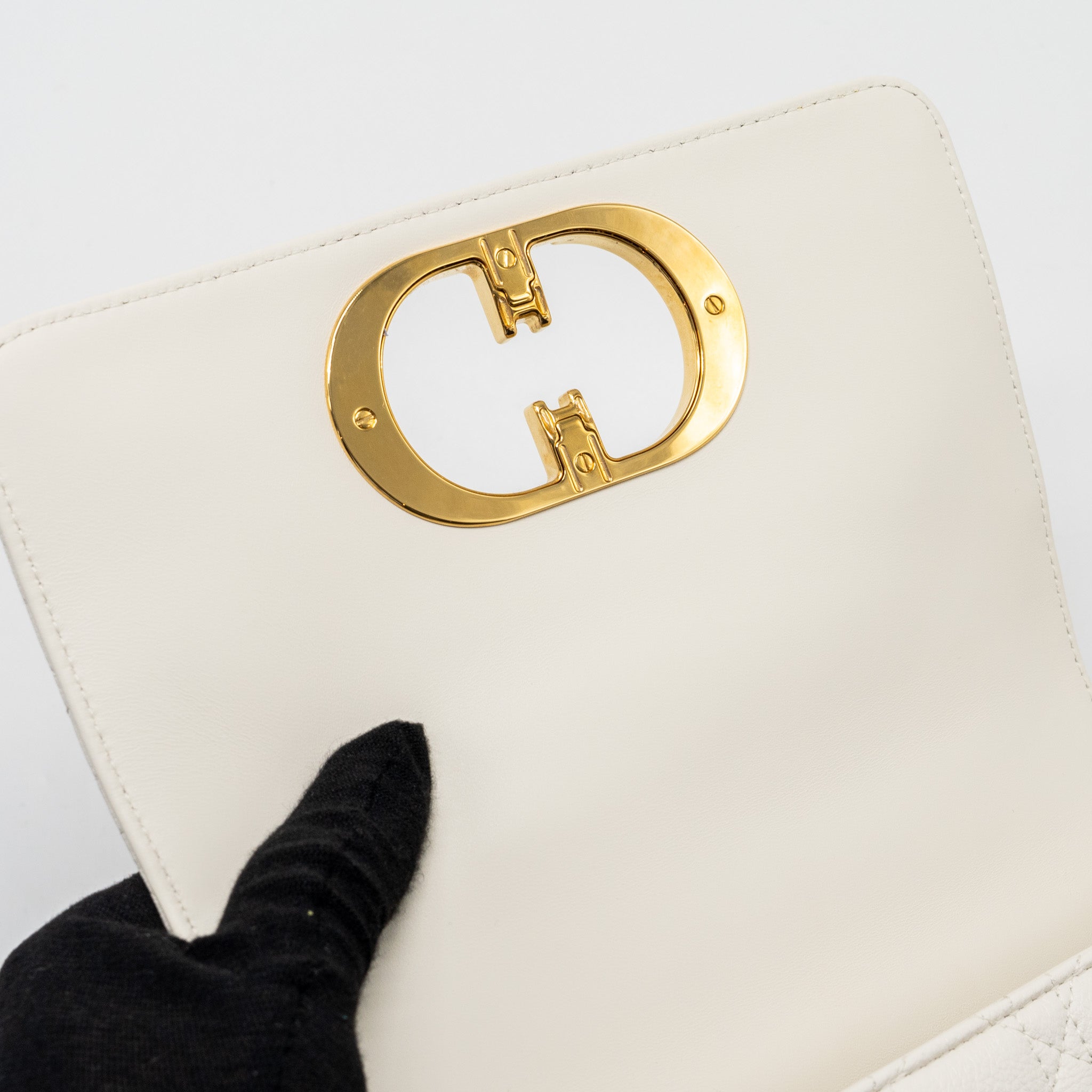 dior-caro-s-flap-bag-calfskin-white-ghw