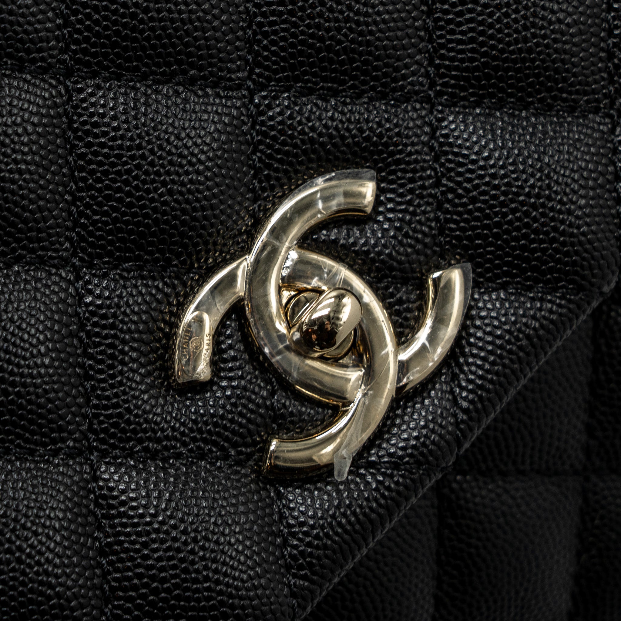 chanel-medium-coco-handle-flap-bag-lizard-embossed-handle-caviar-black-lghw
