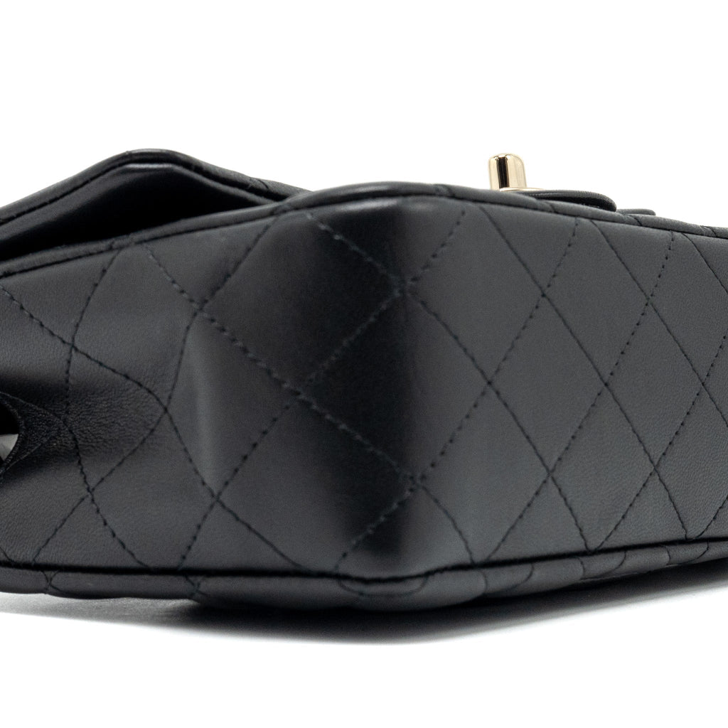 chanel-top-handle-mini-rectangular-flap-bag-lambskin-black-lghwmicrochip-2