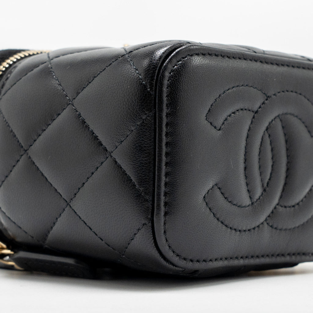 chanel-pearl-crush-mini-vanity-with-chain-lambskin-black-ghw-microchip-1