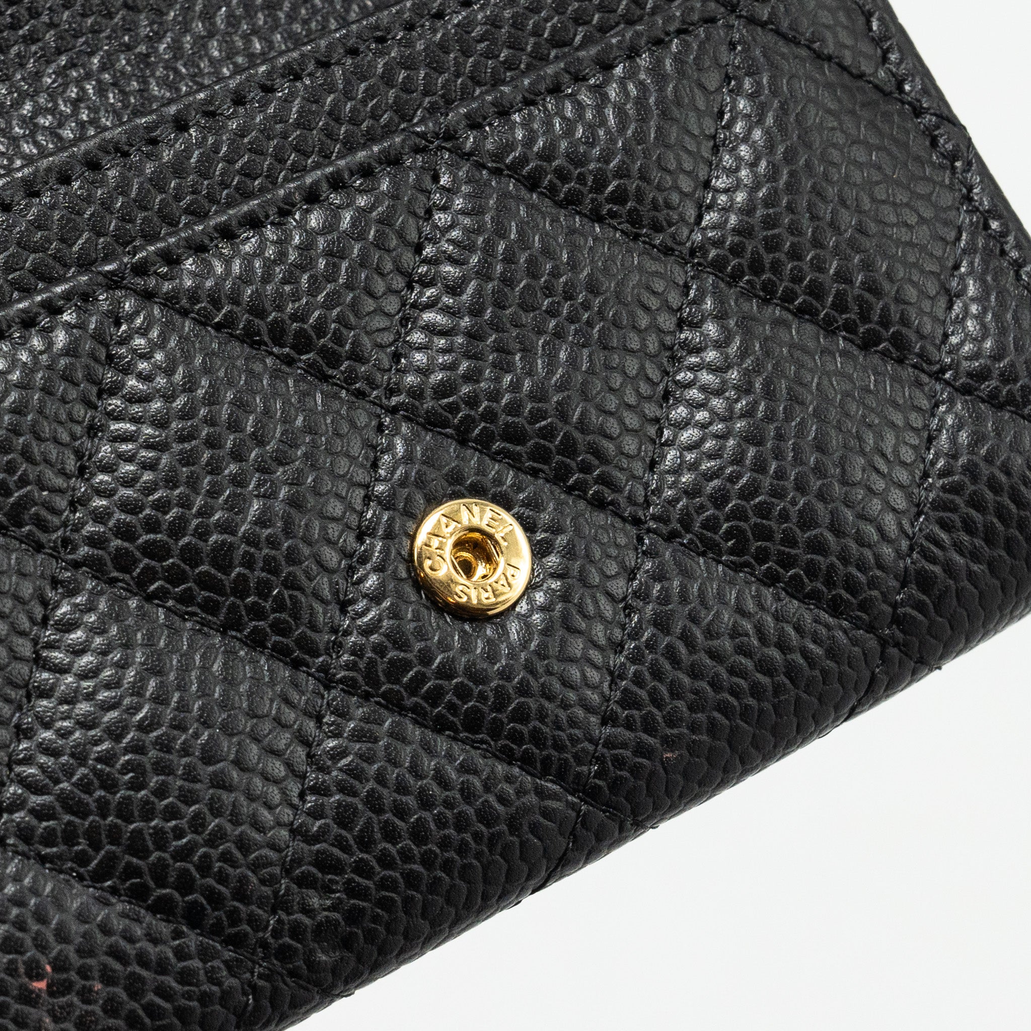 chanel-classic-flap-card-holder-caviar-black-ghwmicrochip-1