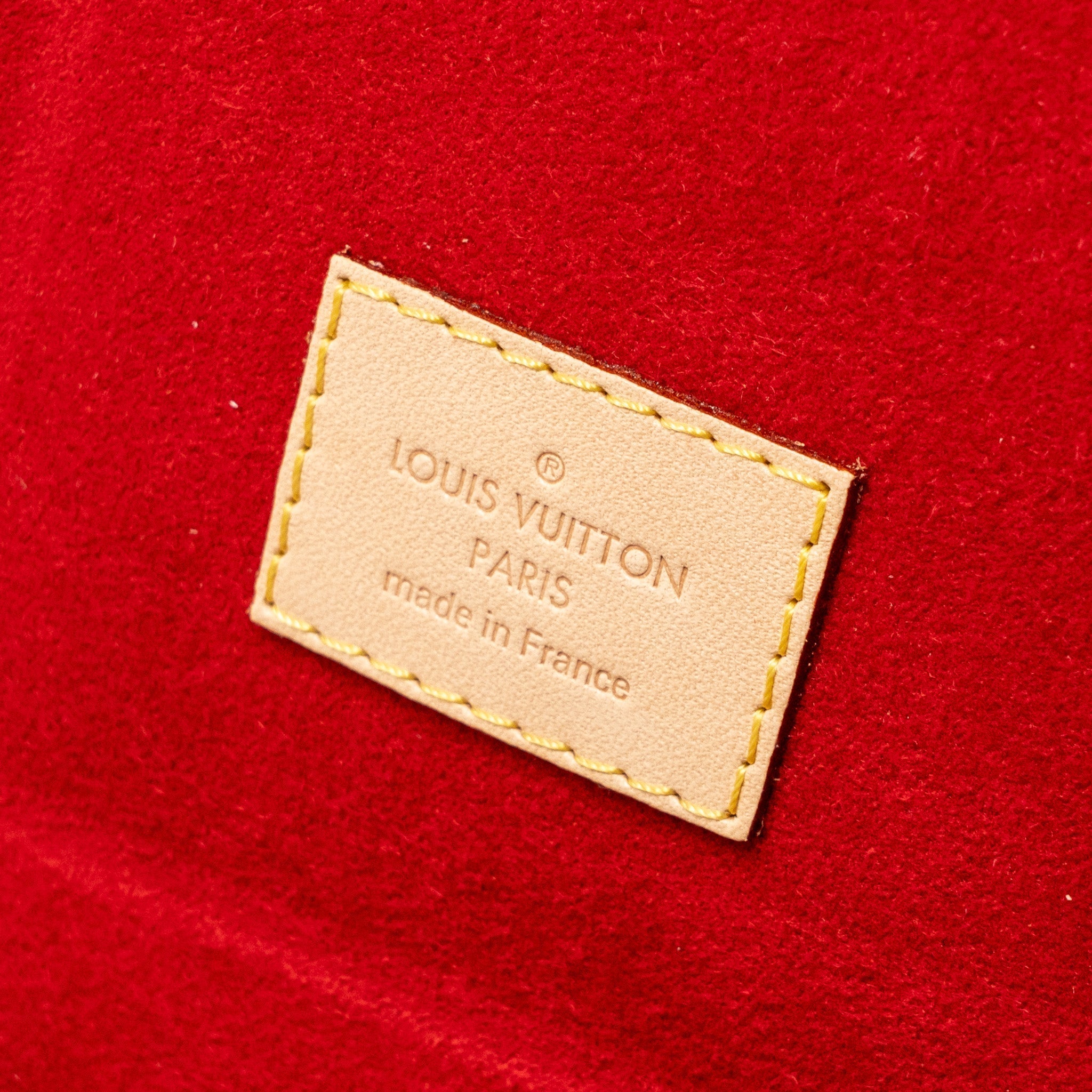 louis-vuitton-coffret-joaillerie-monogram-canvas-rouge-fusion
