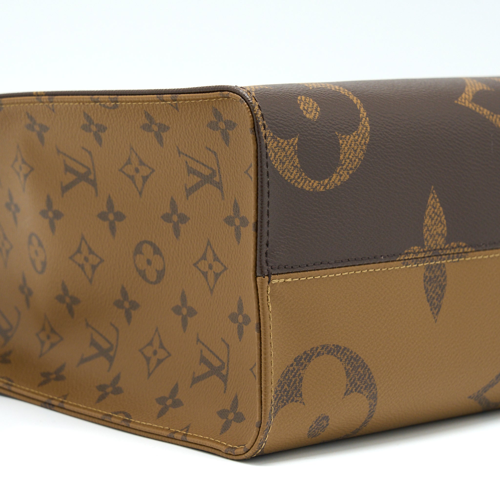 louis-vuitton-on-the-go-mm-monogram-canvas-ghw-1