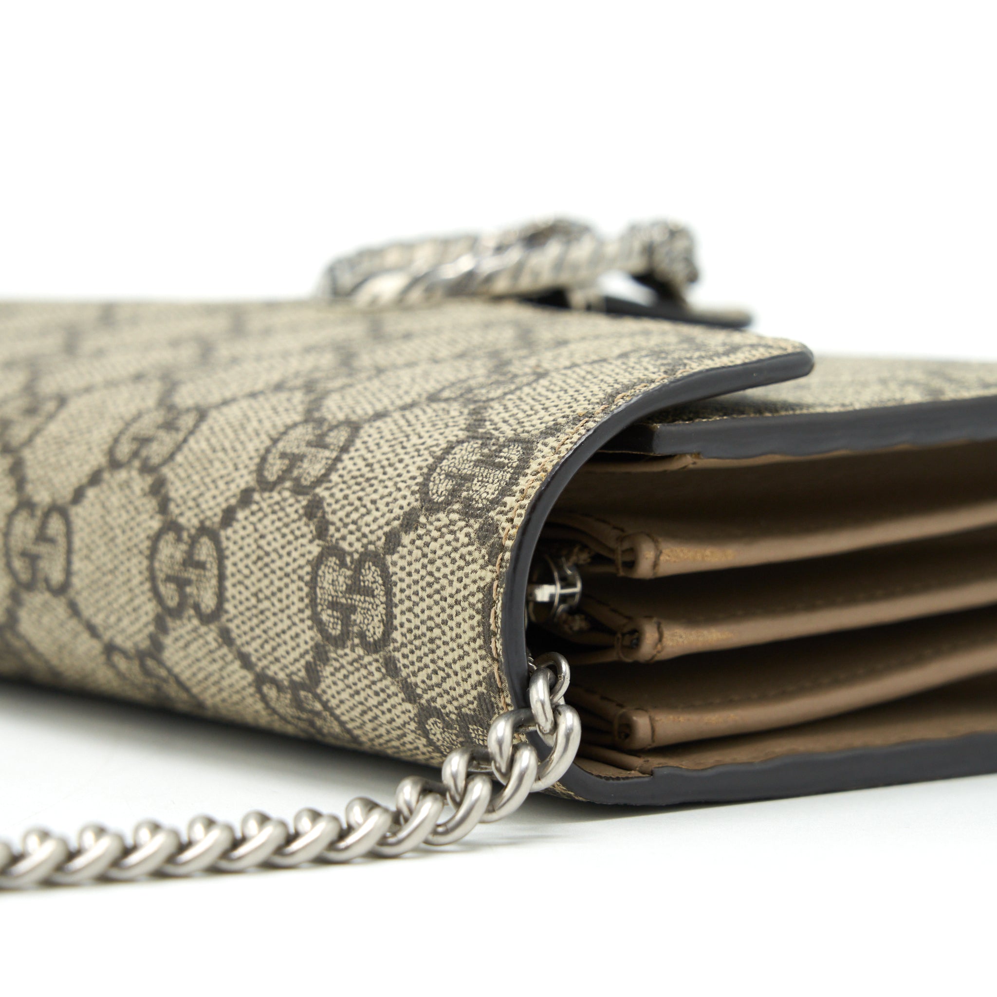 gucci-dionysus-gg-supreme-chain-wallet
