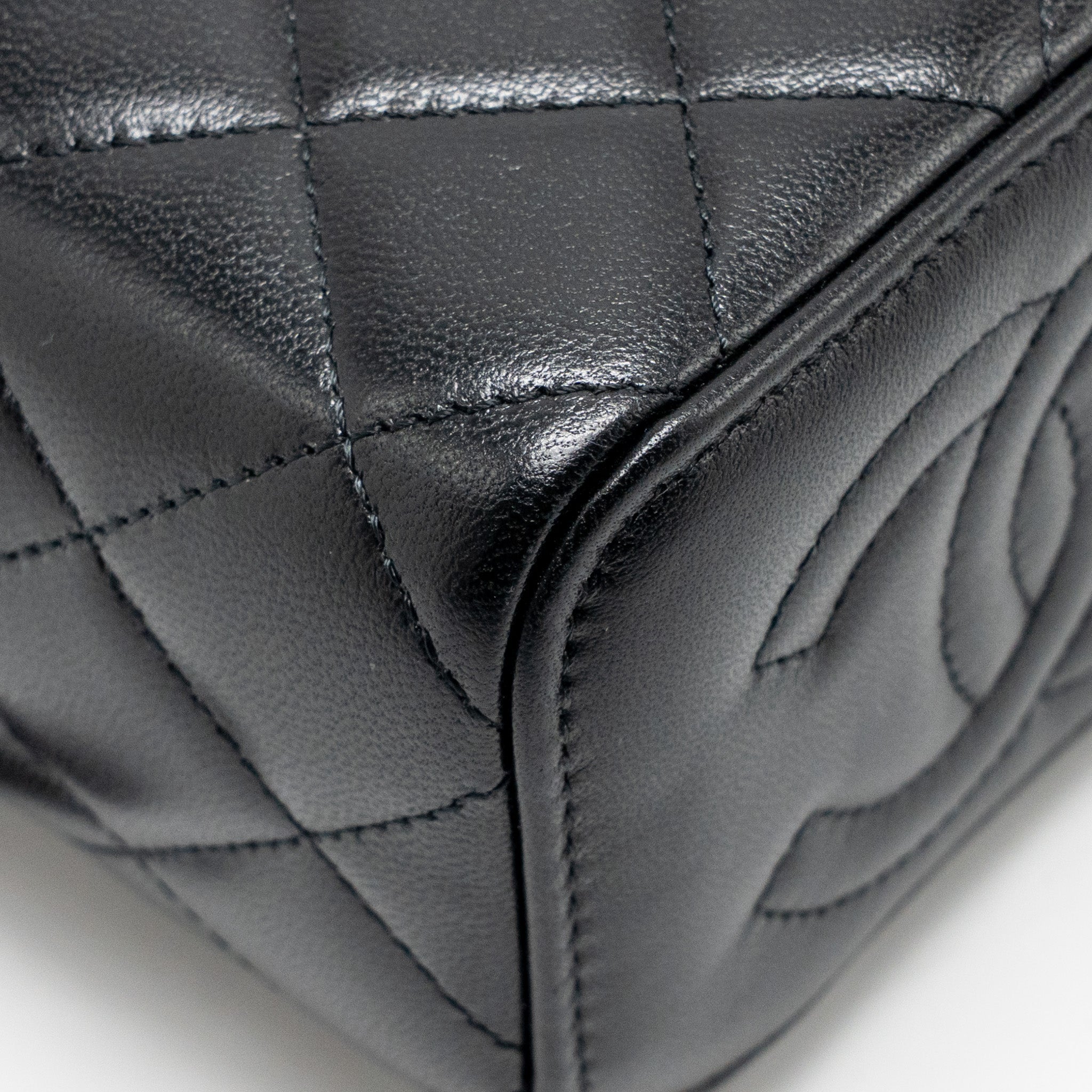 chanel-pearl-crush-mini-vanity-with-chain-lambskin-black-ghw-microchip-1