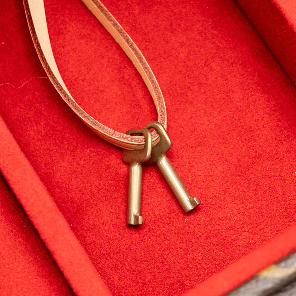 louis-vuitton-coffret-joaillerie-monogram-canvas-rouge-fusion