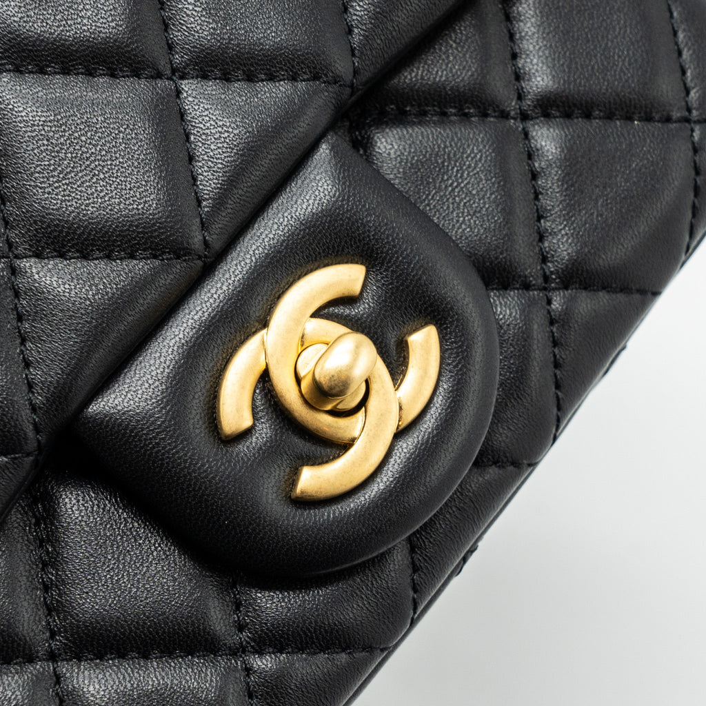 chanel-pearl-crush-mini-square-flap-bag-lambskin-black-ghw-microchip-4