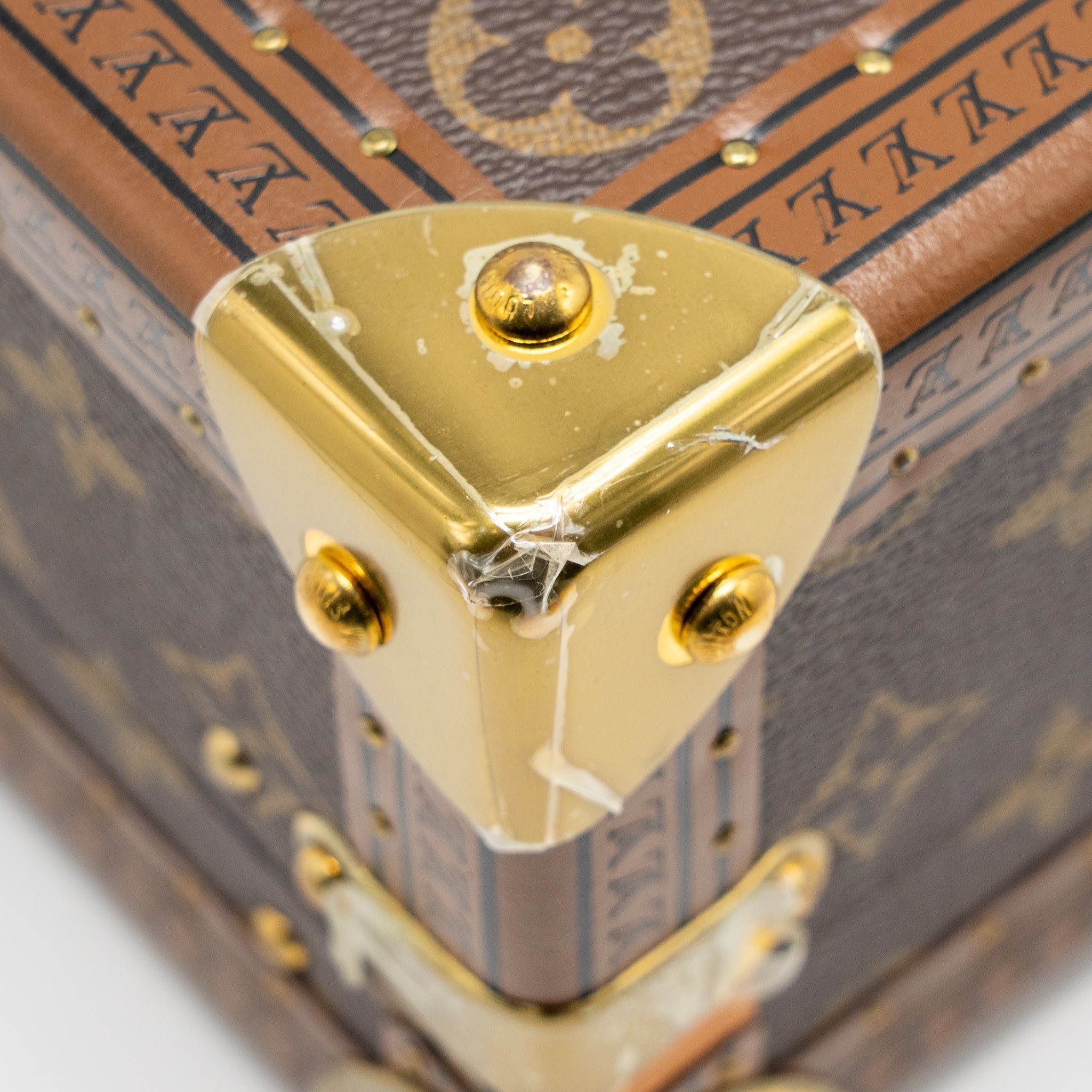 louis-vuitton-coffret-joaillerie-monogram-canvas-rouge-fusion