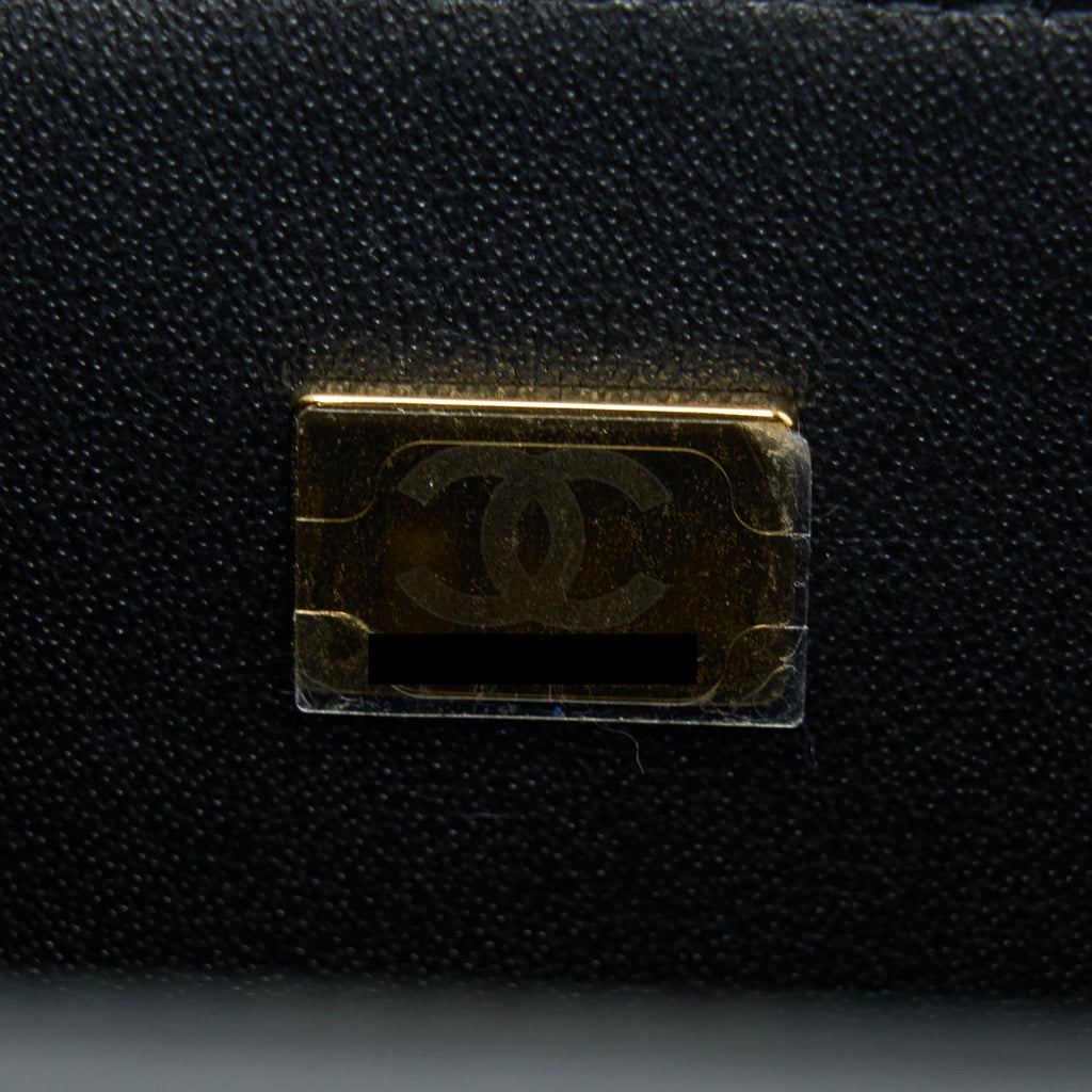 chanel-21k-top-handle-mini-rectangular-flap-bag-lambskin-black-brushed-ghwmicrochip