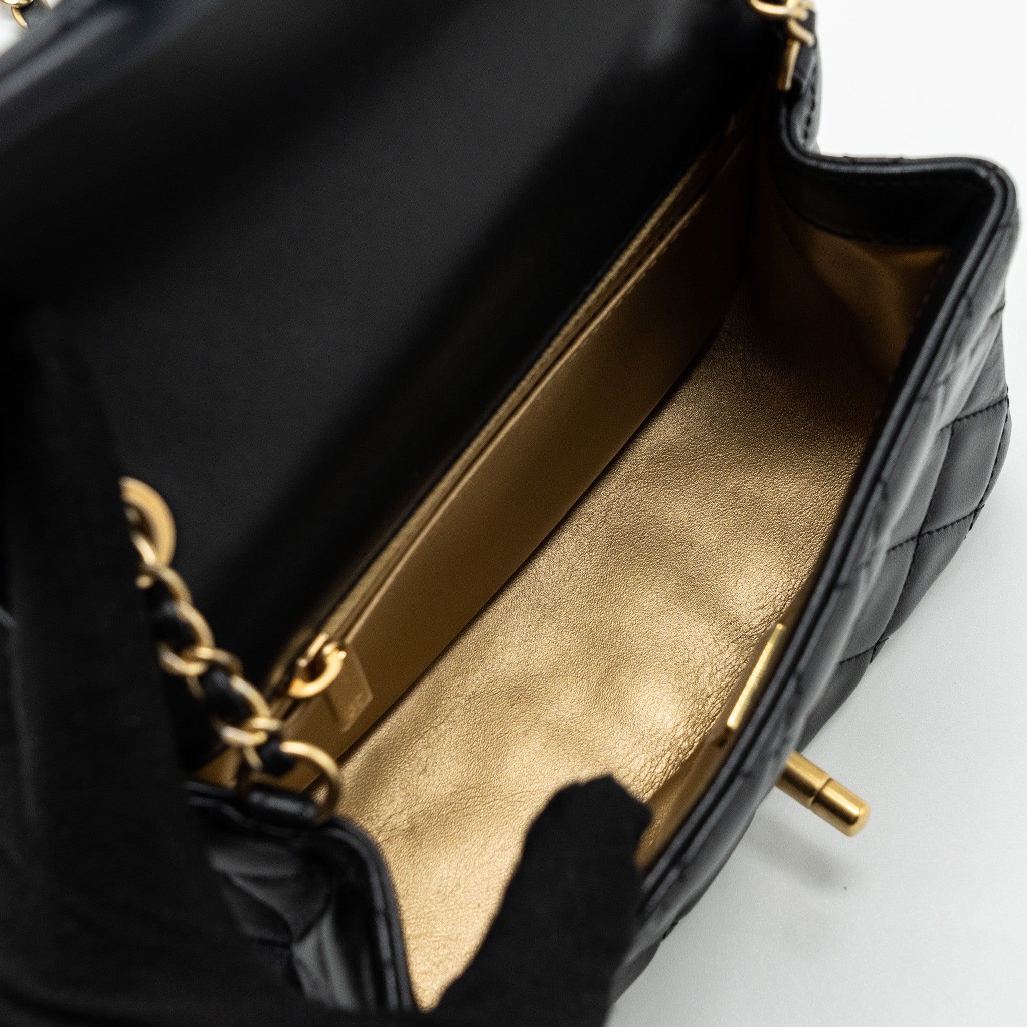 chanel-pearl-crush-mini-square-flap-bag-lambskin-black-ghw-microchip-4