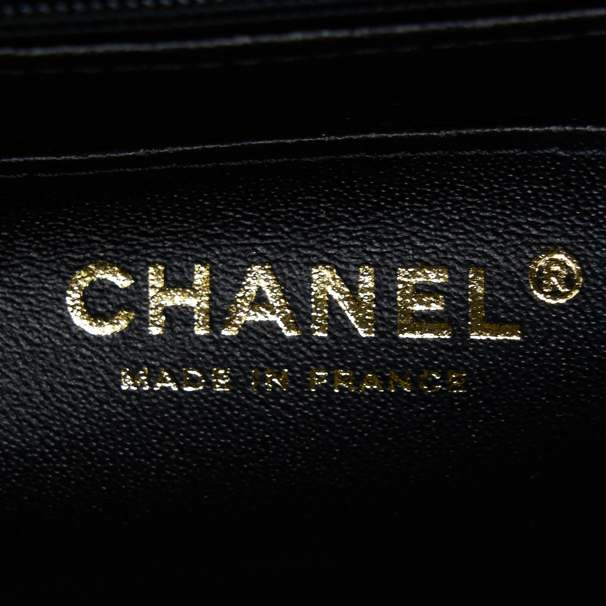 chanel-21k-top-handle-mini-rectangular-flap-bag-lambskin-black-brushed-ghwmicrochip
