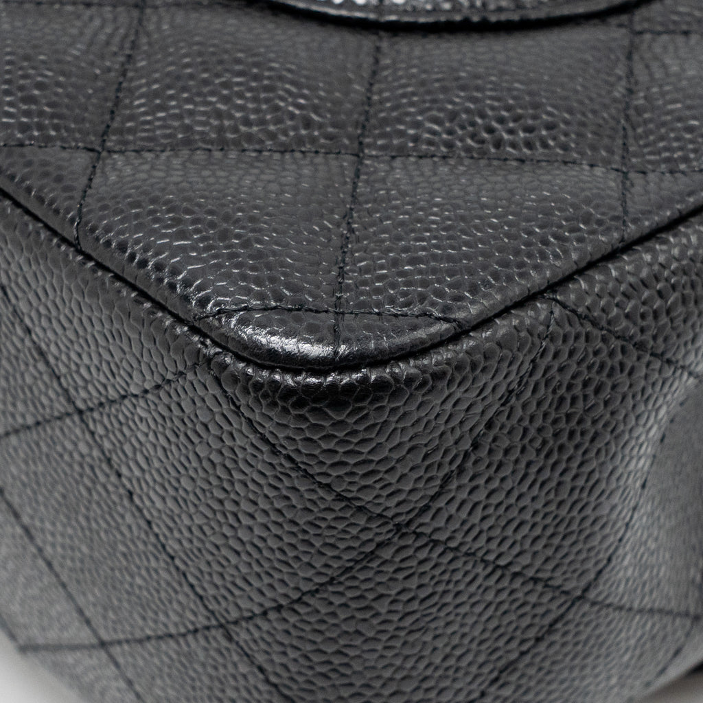 chanel-jumbo-classic-double-flap-bag-caviar-black-ghw-12