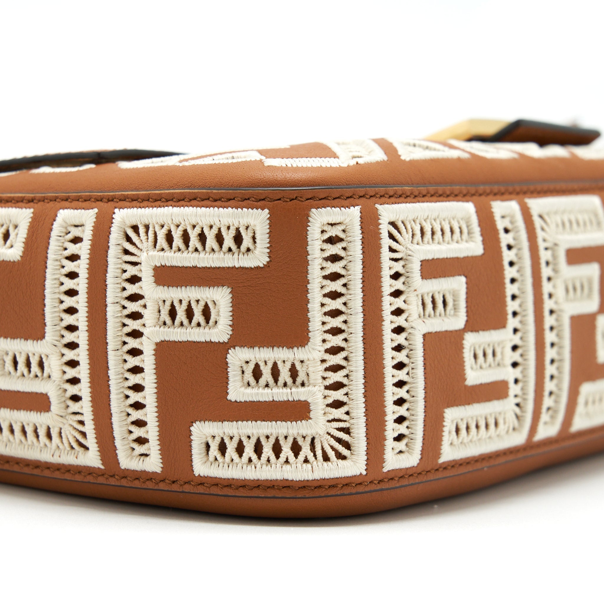 fendi-baguette-calfskin-brown-and-white-ghw
