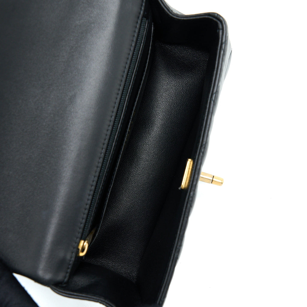 chanel-21k-top-handle-mini-rectangular-flap-bag-lambskin-black-brushed-ghwmicrochip