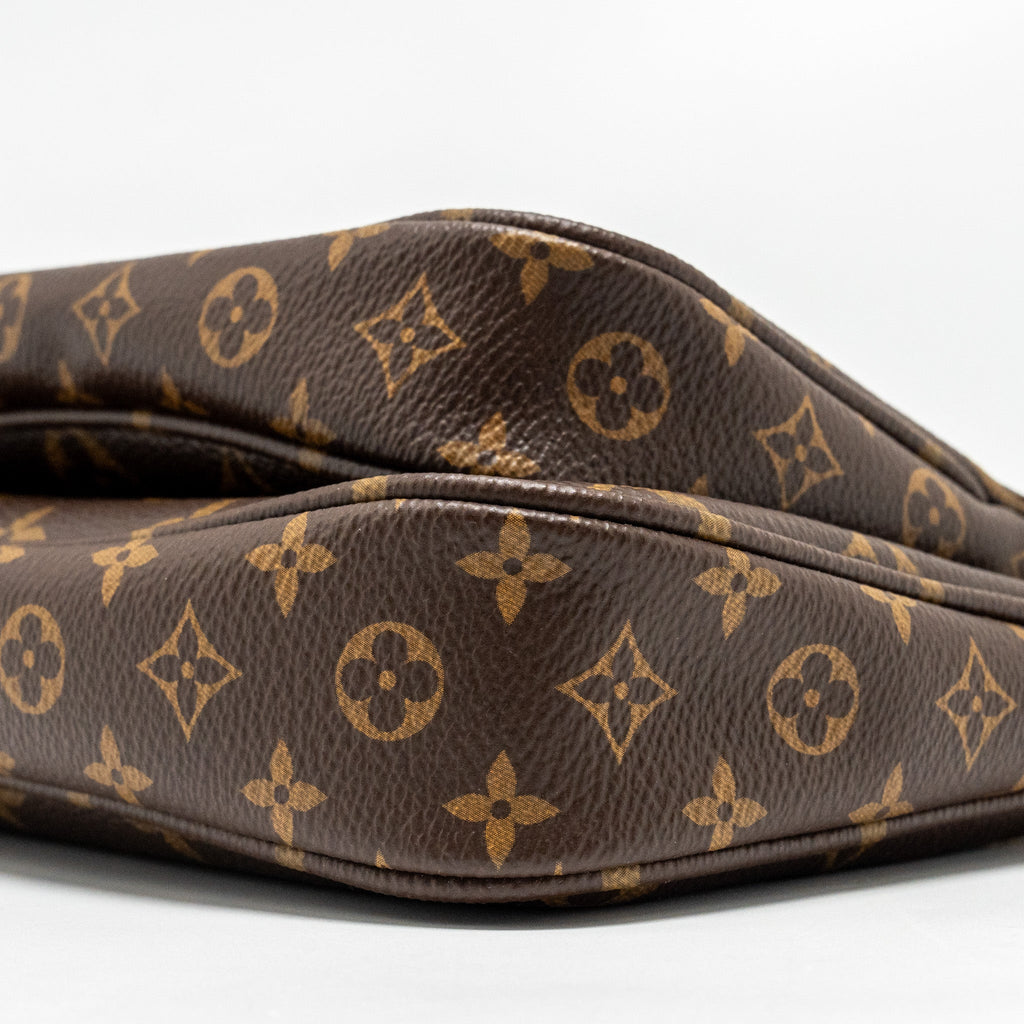 louis-vuitton-multi-pochette-accessoires-monogram-canvas-ghw