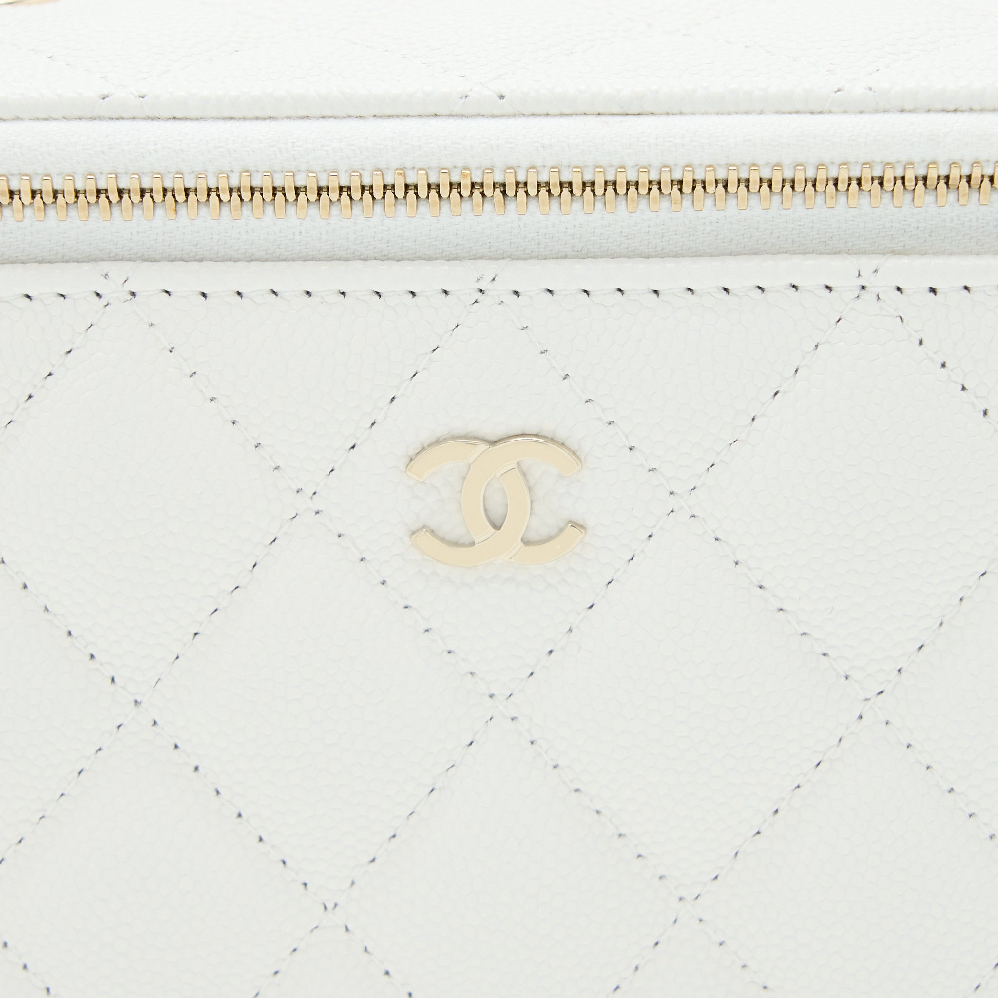 chanel-long-vanity-with-chain-caviar-white-lghw-microchip