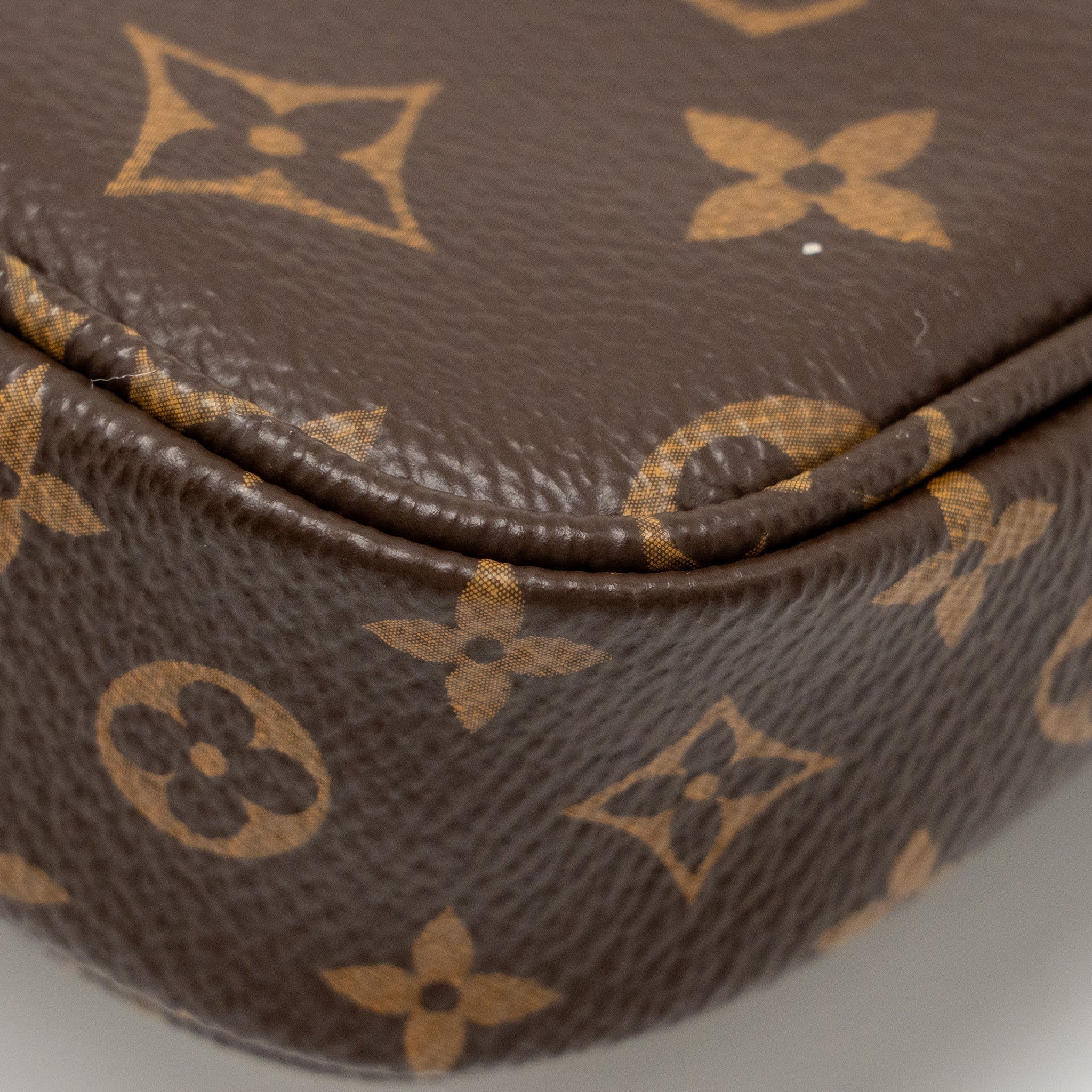 lv-monogram