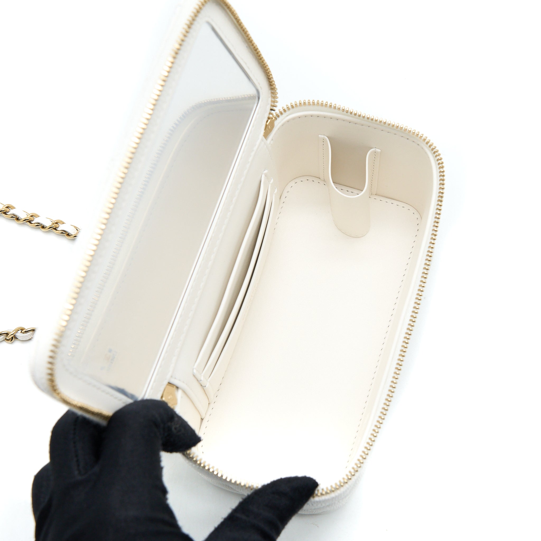chanel-long-vanity-with-chain-caviar-white-lghw-microchip