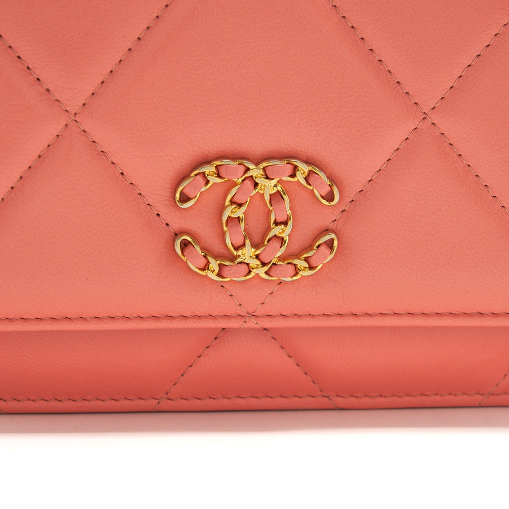 chanel-19-wallet-on-chain-goatskin-pink-with-gold-and-silver-hardware
