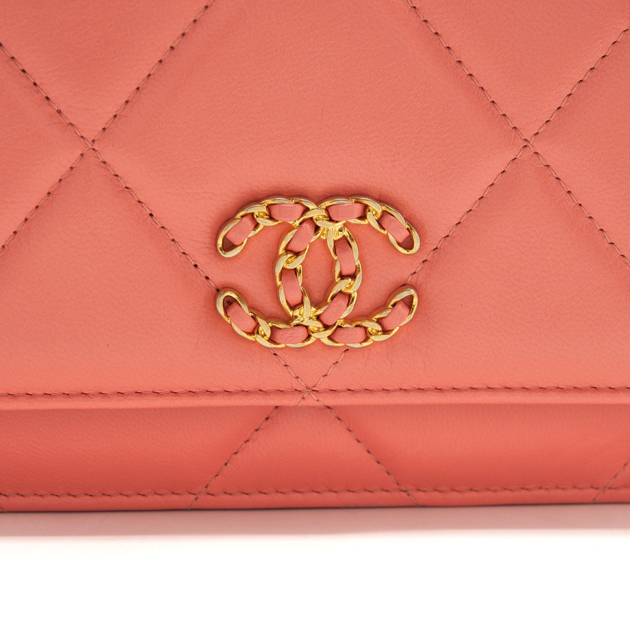 chanel-19-wallet-on-chain-goatskin-pink-with-gold-and-silver-hardware