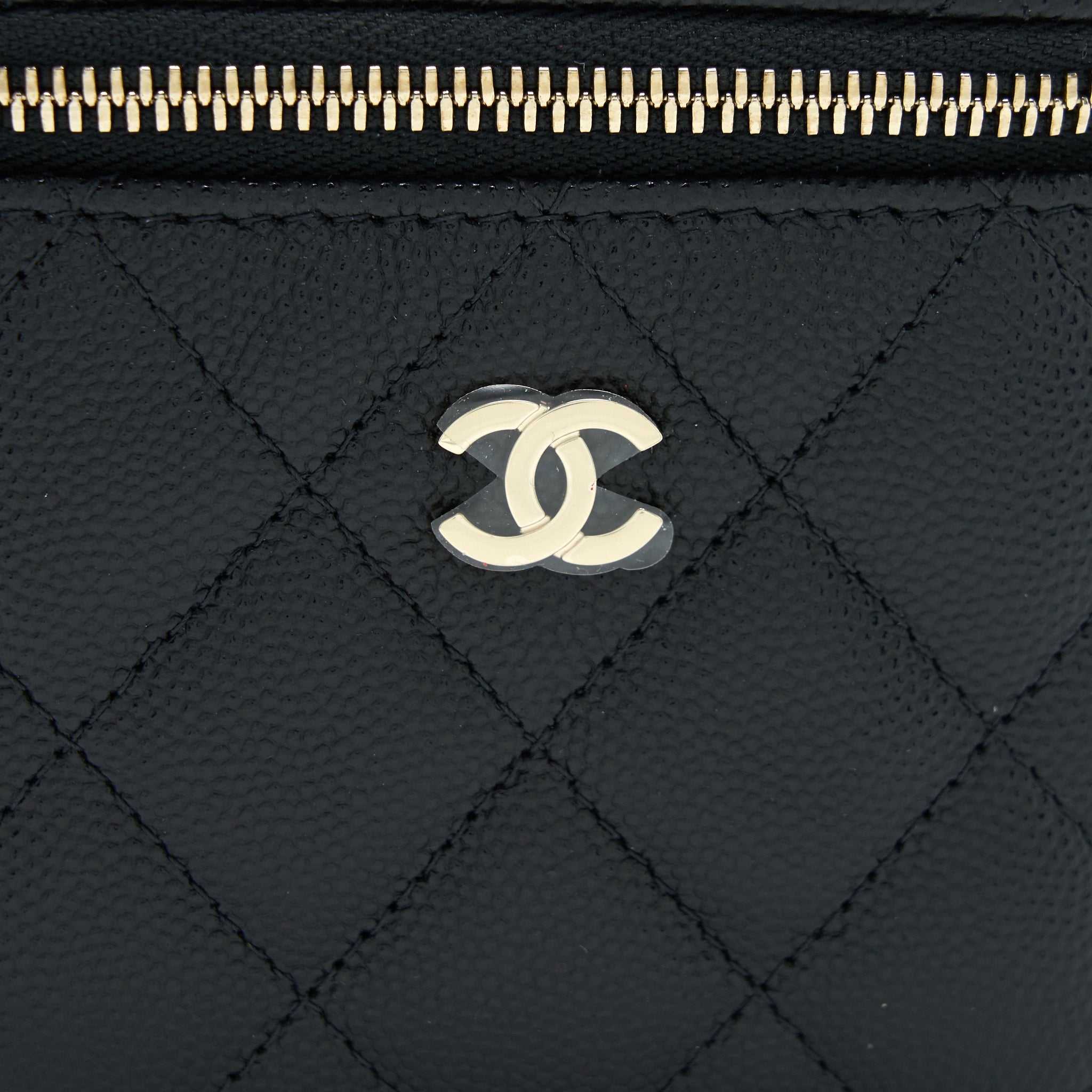 chanel-mini-vanity-caviar-in-black-lghw