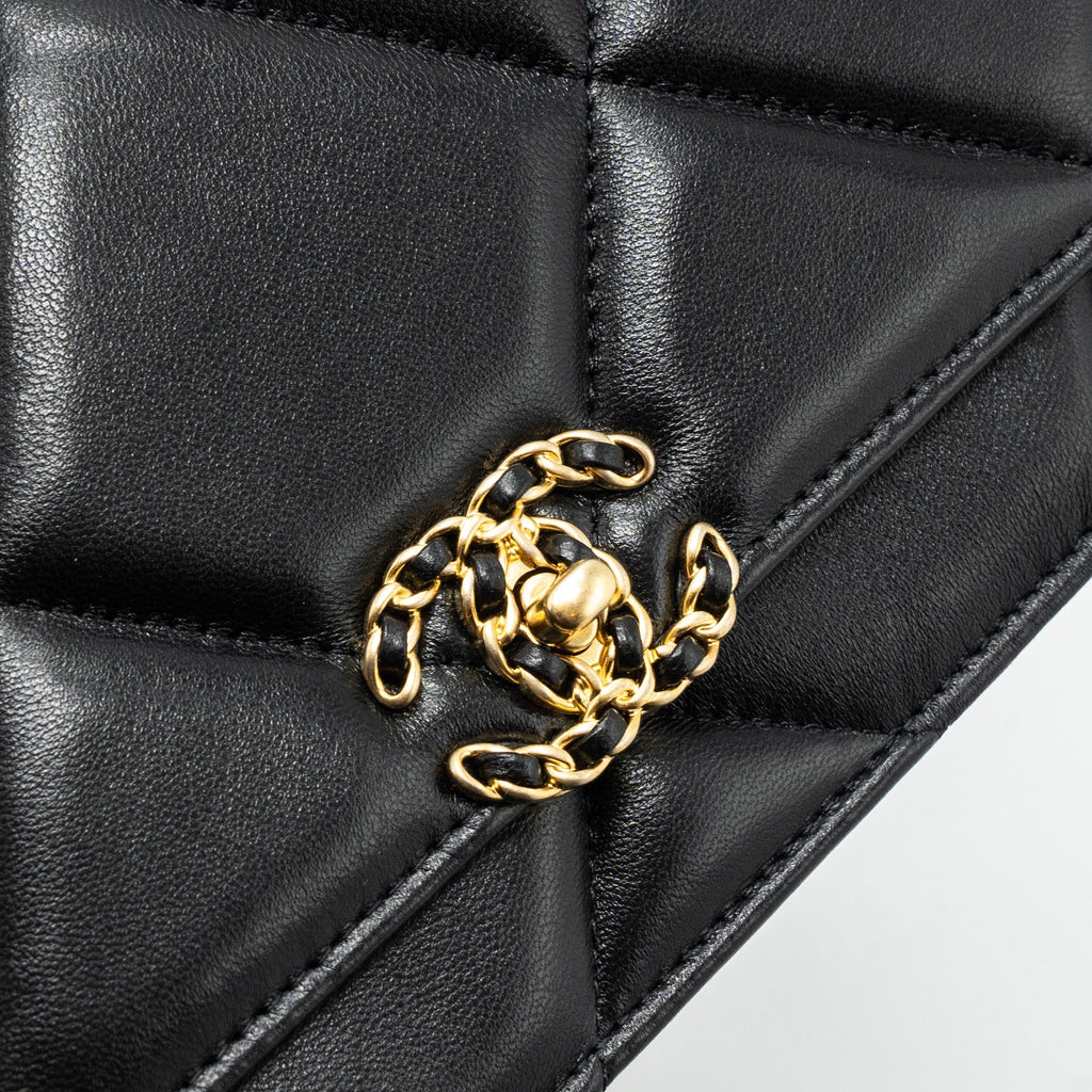 chanel-19-wallet-on-chain-lambskin-multicolour-hardware-microchip