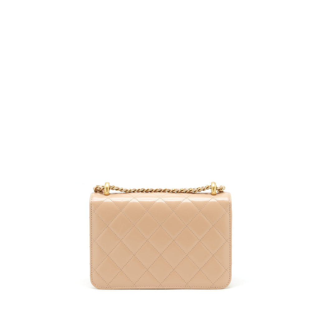 chanel-21a-gold-crush-flap-bag-calfskin-beige-ghw-1