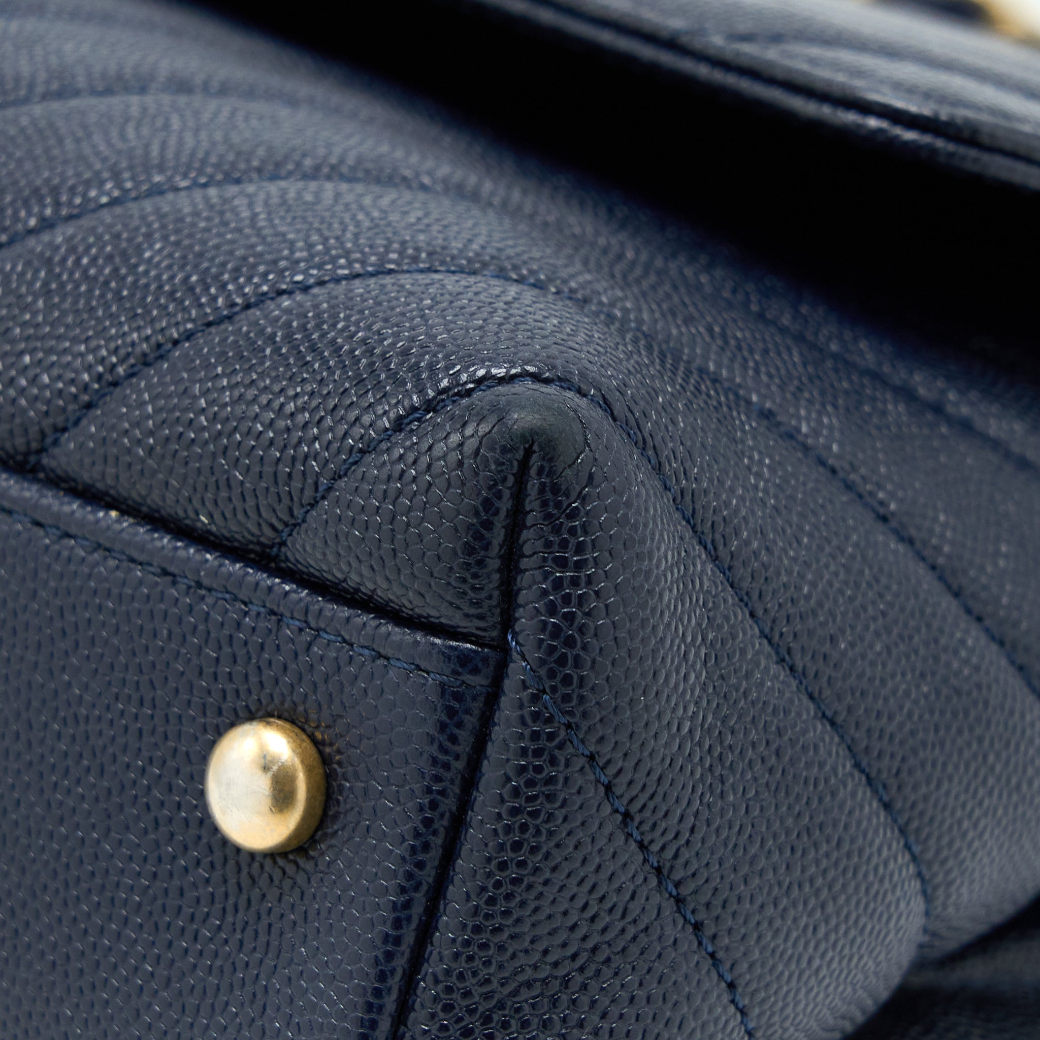 chanel-medium-chevron-coco-handle-bag-caviar-with-lizard-handle-navy-brushed-ghw