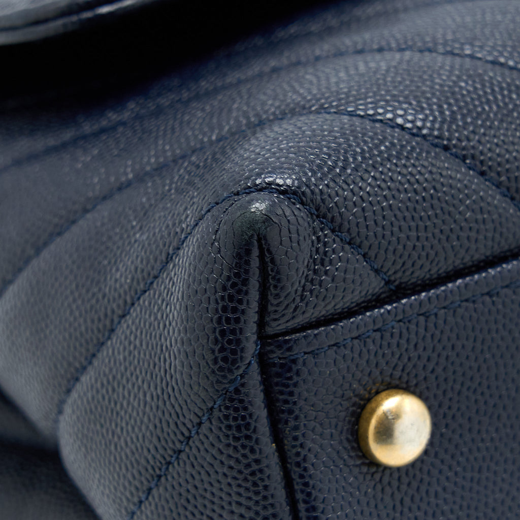 chanel-medium-chevron-coco-handle-bag-caviar-with-lizard-handle-navy-brushed-ghw