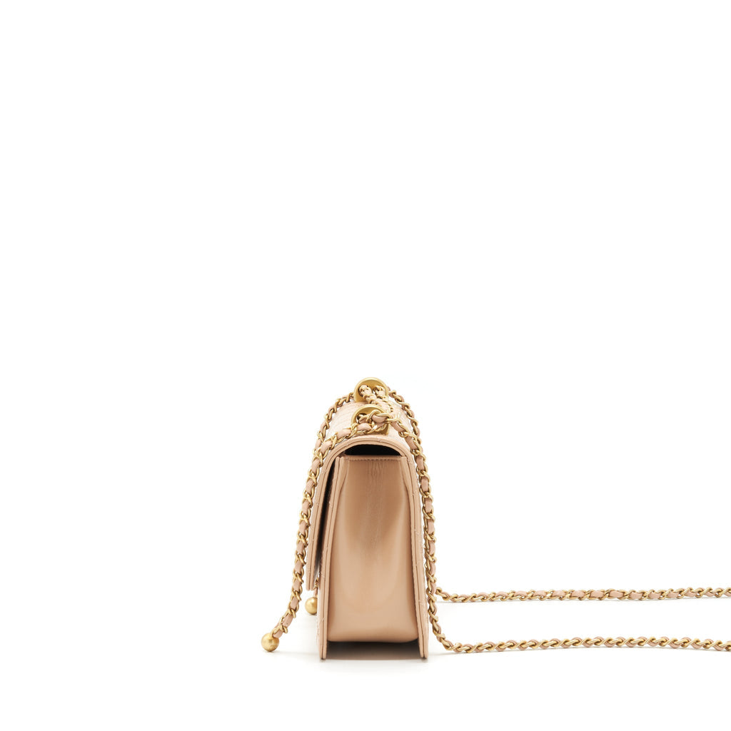 chanel-21a-gold-crush-flap-bag-calfskin-beige-ghw-1