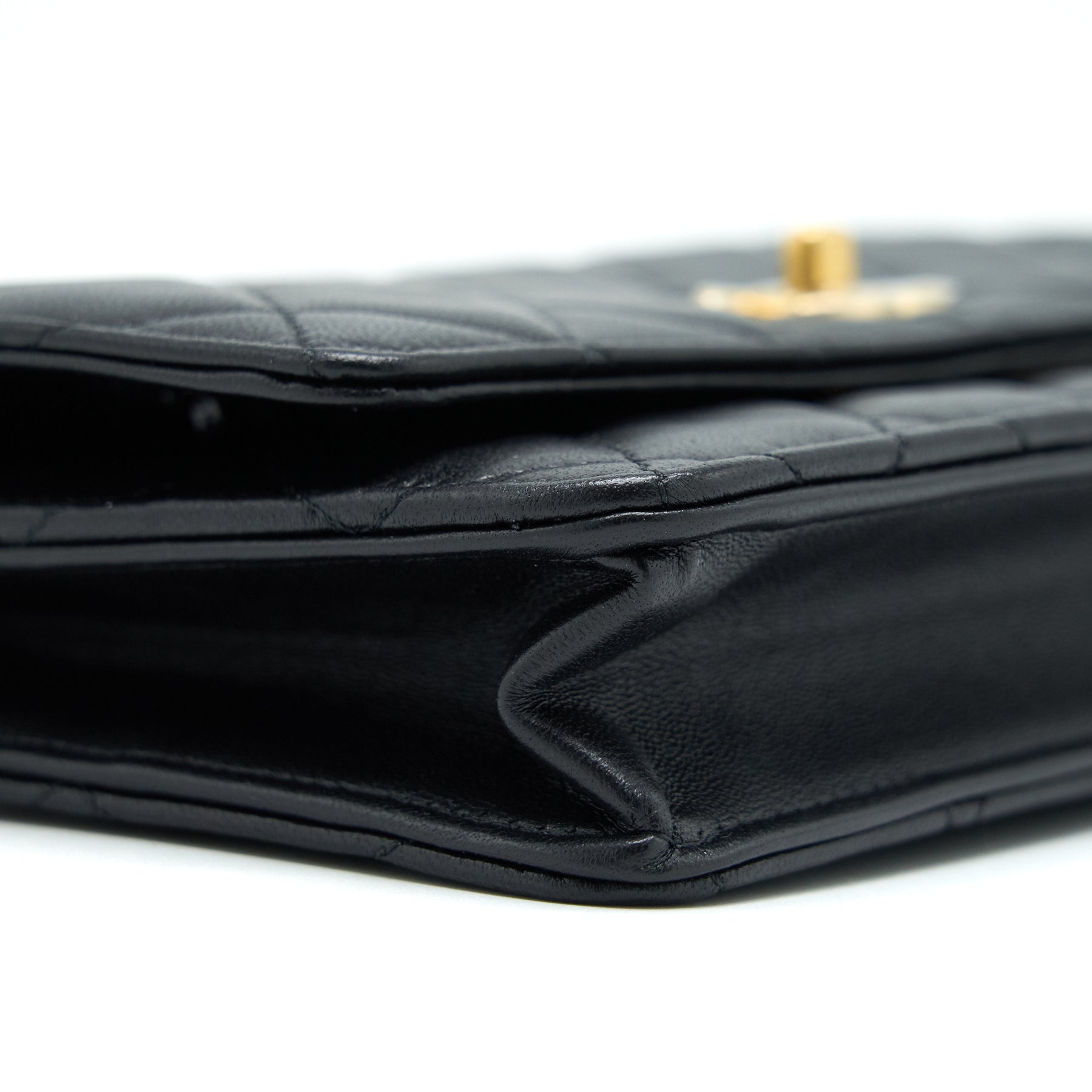 chanel-pearl-crush-wallet-on-chain-lambskin-black-ghw-1