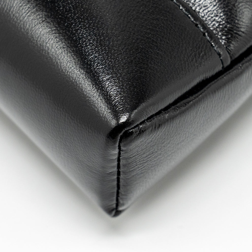 chanel-mini-31-clutch-with-chain-shiny-lambskin-black-lghw-microchip-copy-1