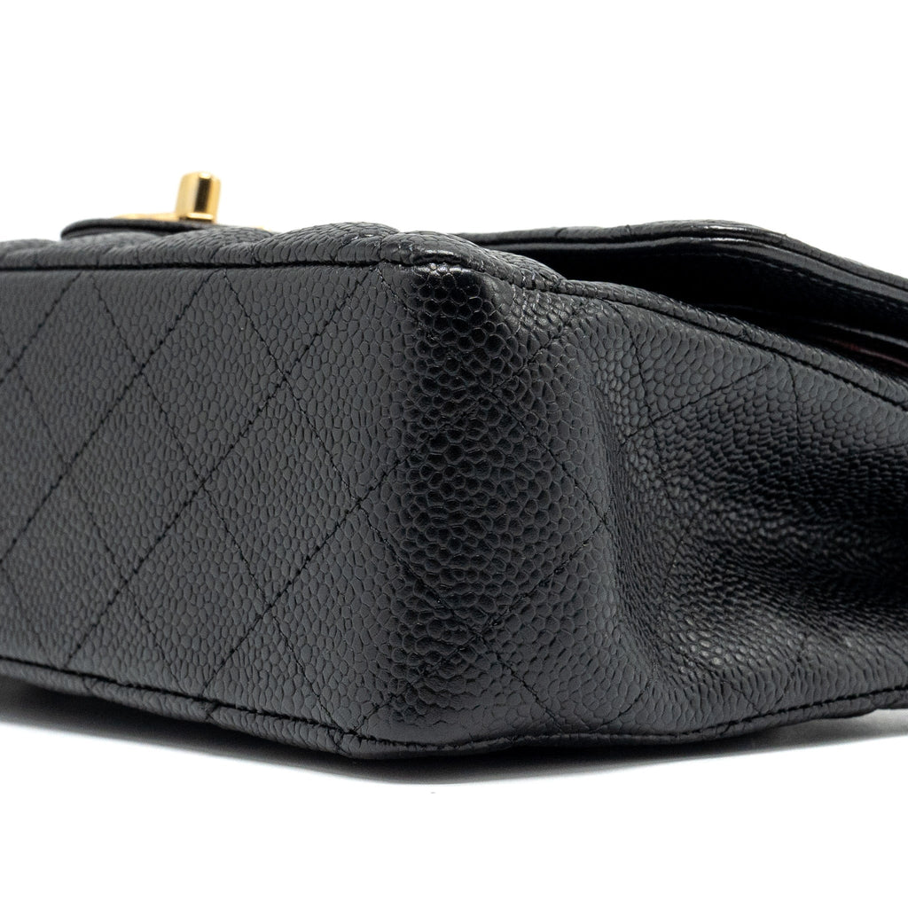chanel-medium-classic-double-flap-bag-caviar-black-ghw-18