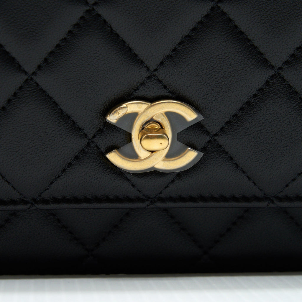 chanel-pearl-crush-wallet-on-chain-lambskin-black-ghw-1