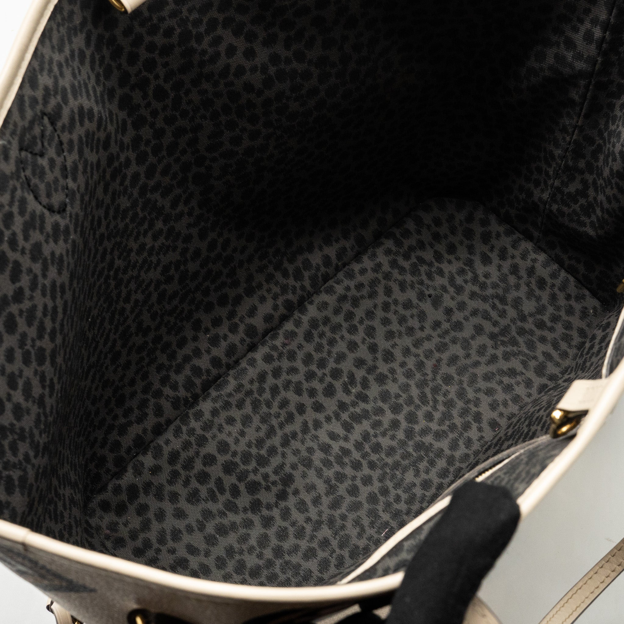 louis-vuitton-neverfull-mm-wild-at-heart-empreinte-cream-ghw