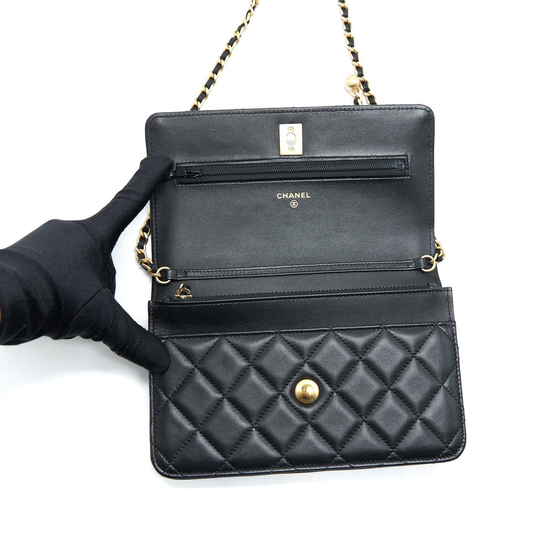 chanel-22c-pearl-crush-wallet-on-chain-black-ghw-microchip