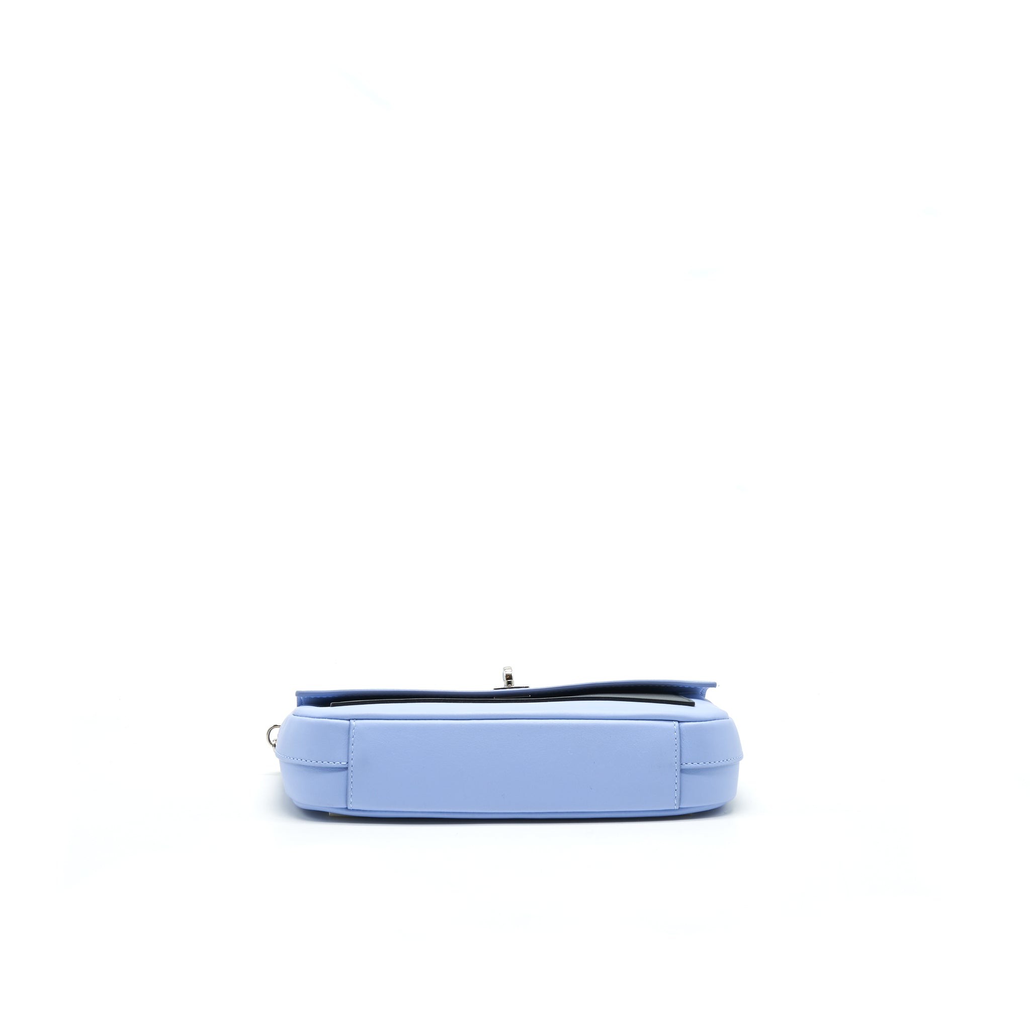dior-evening-wallet-on-chain-light-blue-black-whitec