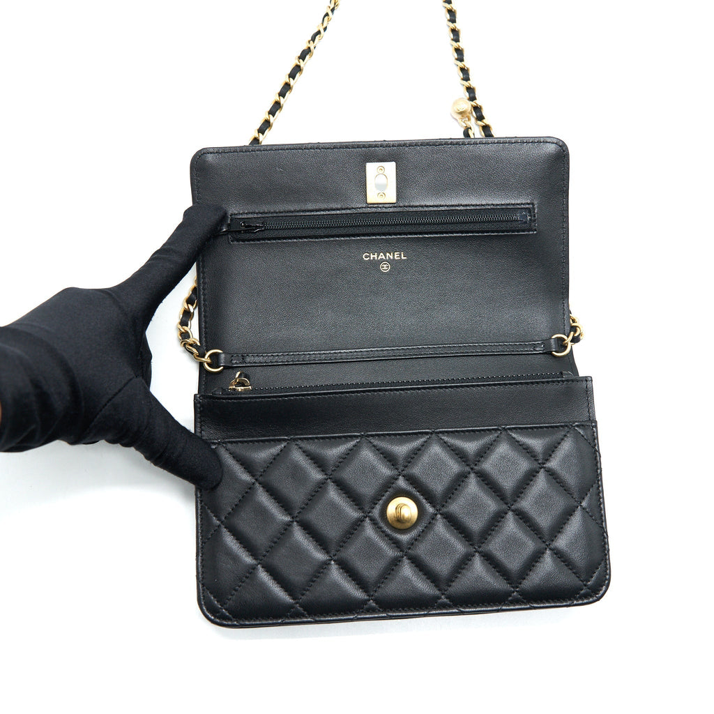 chanel-pearl-crush-wallet-on-chain-black-ghw-micrichip