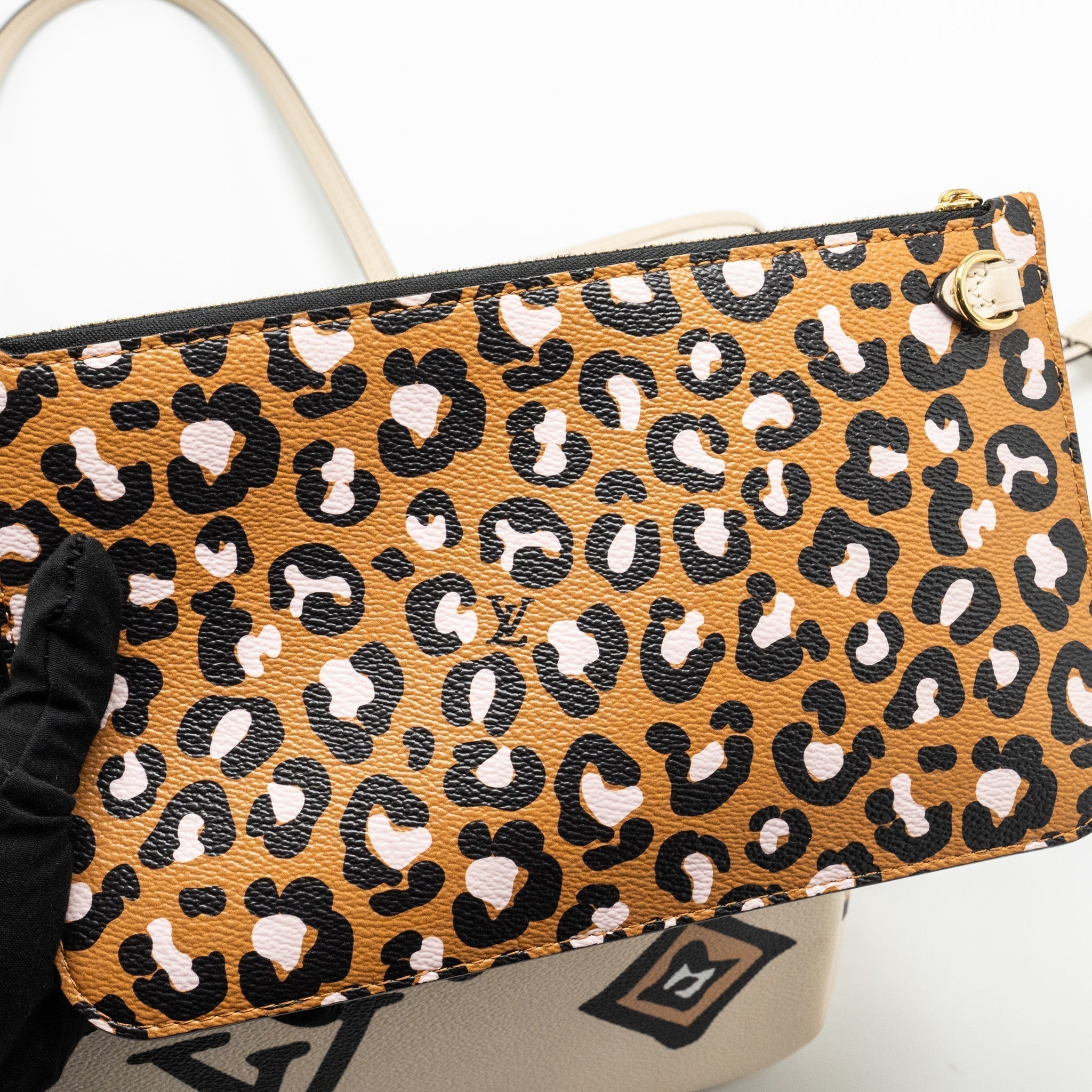 louis-vuitton-neverfull-mm-wild-at-heart-empreinte-cream-ghw