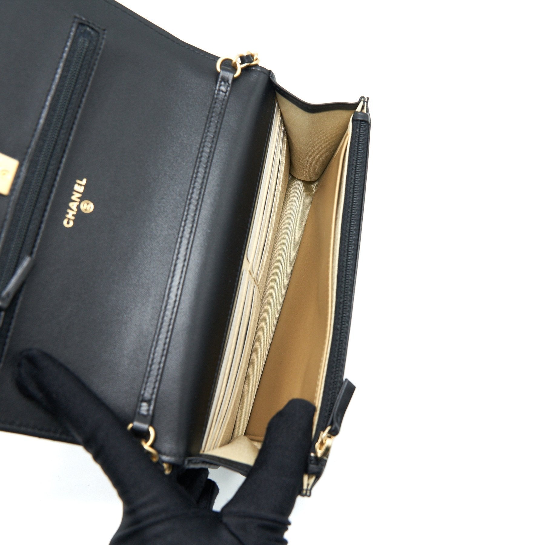 chanel-22c-pearl-crush-wallet-on-chain-black-ghw-microchip