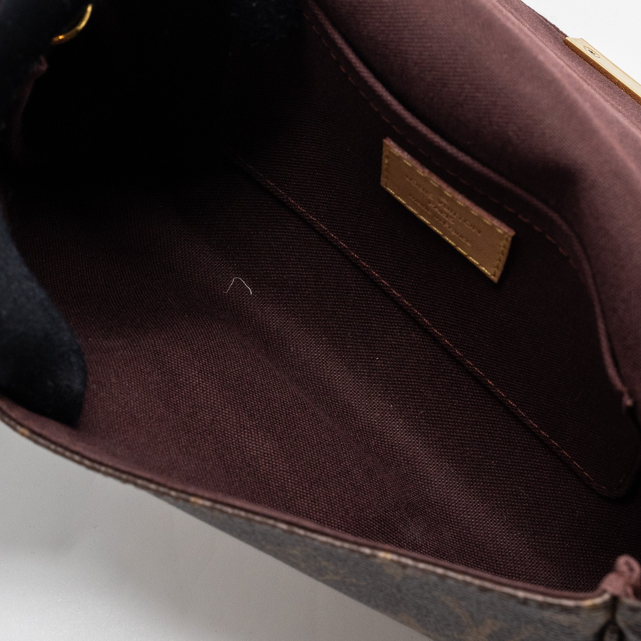 louis-vuitton-favourite-pm-bag-monogram-canvas-ghw-1